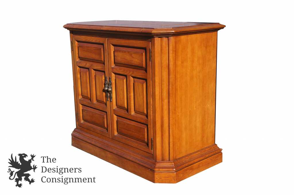 The Designers Consignment Dayton S Premier Gallery Vintage Stanley Furniture Walnut Flip Top Buffet Sideboard Cabinet Credenza